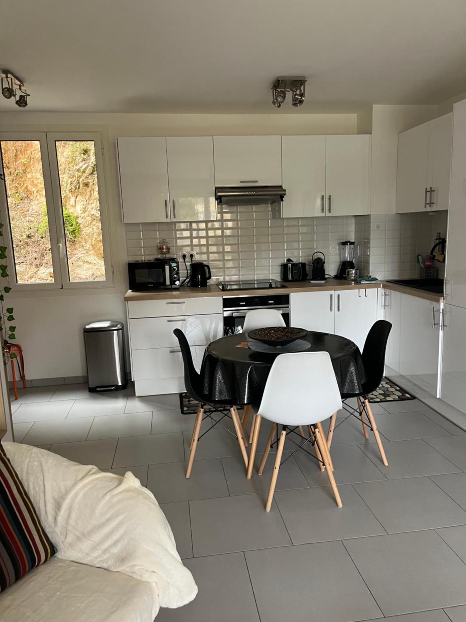 Beau 2p, Très équipé, Localisation Parfaite/ac Villefranche-sur-Mer